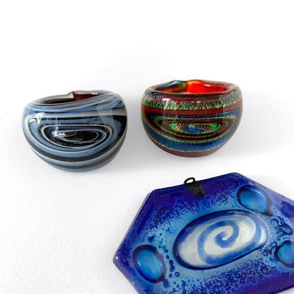Hand Blown Glass Rings and Pendant - Picture 4 of 6